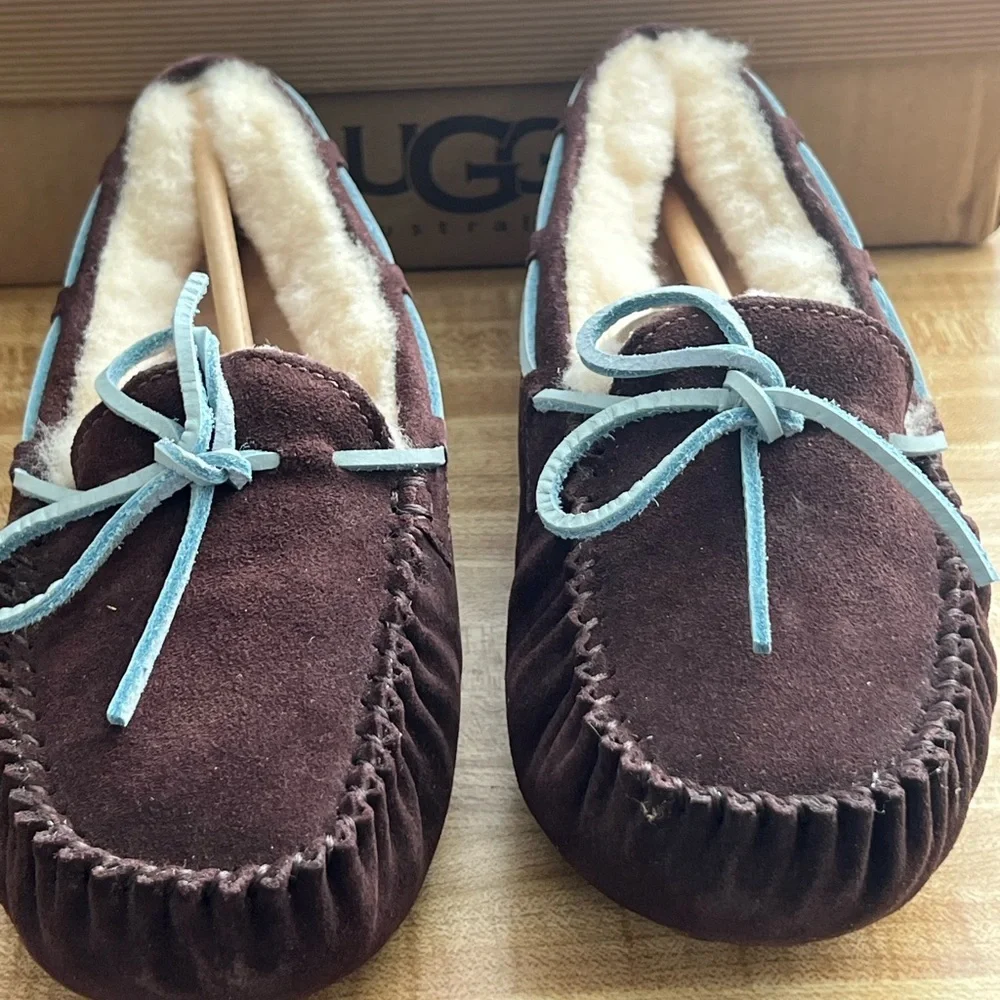 💜UGG Kids Brown Moccasin Shoes